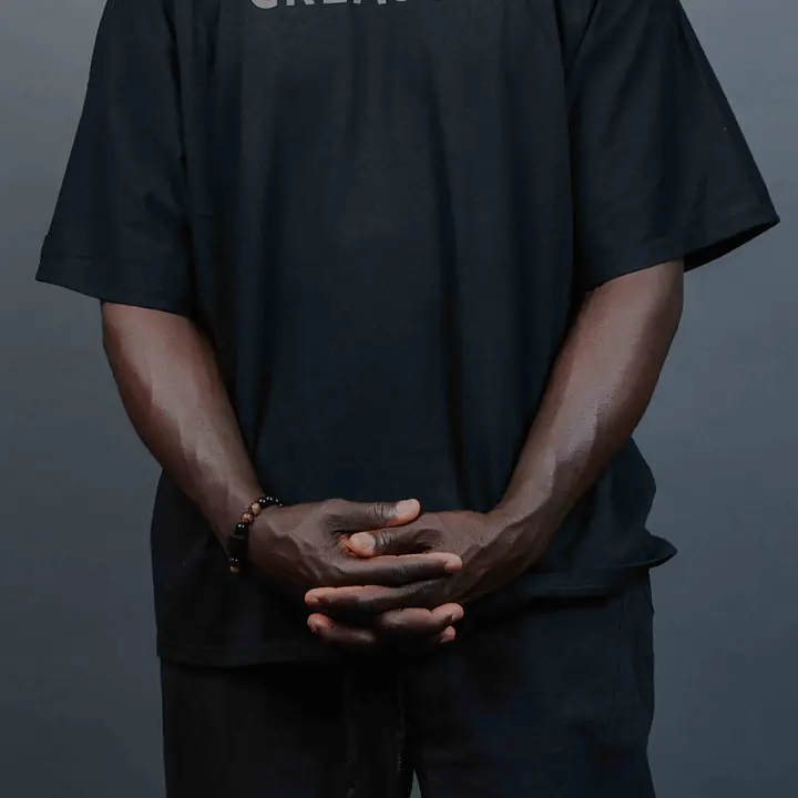 CREA8OR T-SHIRT - Color: Black, Size: XL