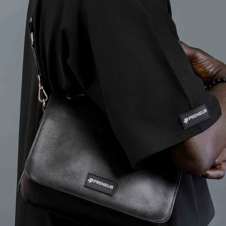 CREA8OR T-SHIRT - Color: Black, Size: XL